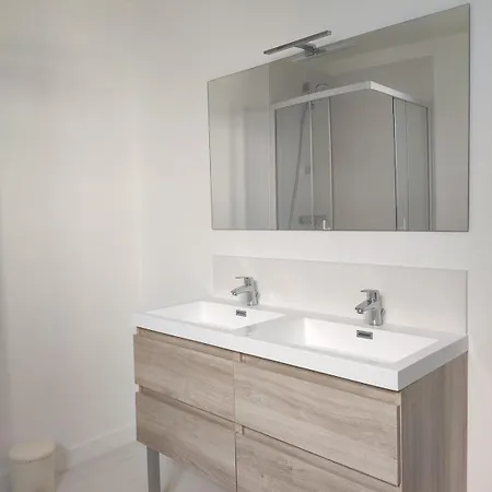 Lumiere - Le Spot T5 Apartment *