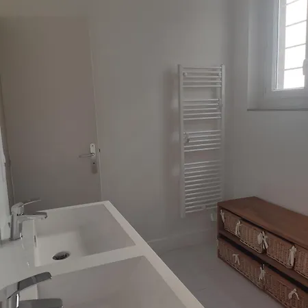 Lumiere - Le Spot T5 Apartment *